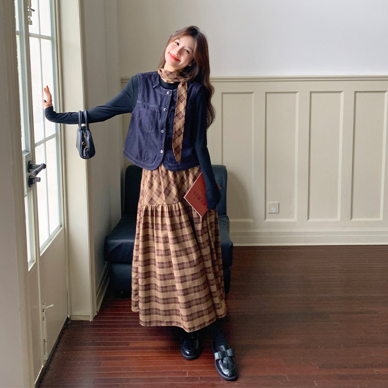 韩系轻熟风御姐牛仔马甲套装女2025春秋超火好看格纹连衣裙两件套,女装运动套装,浙宝285（原212）