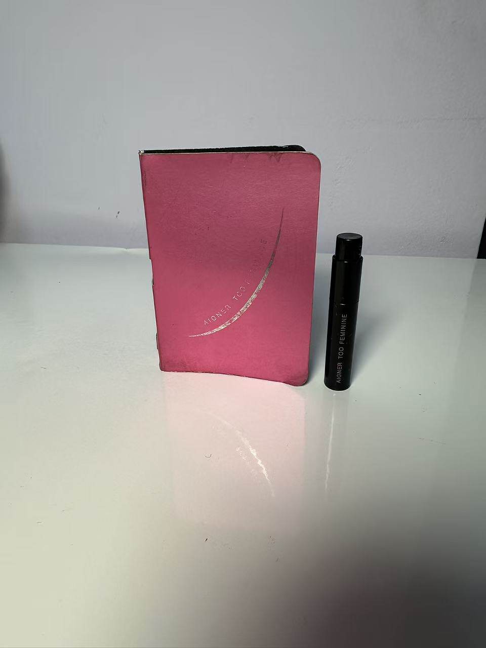 AIGNER TOO FEMININE 女士试管香水1.2ml