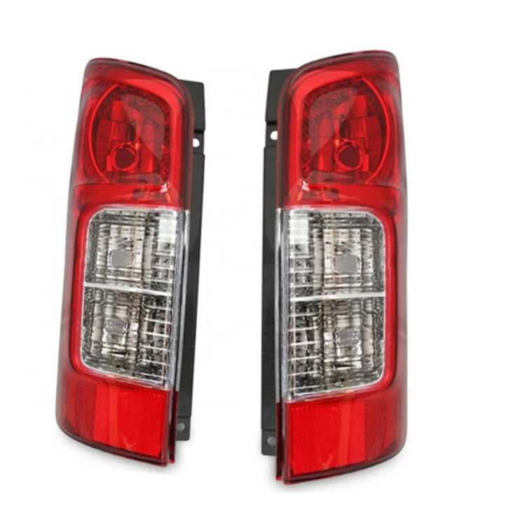 适用于商用车NV350E26尾灯配件
