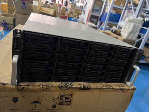 海康威视24盘位服务器DS-A71024R替代DS-A71024R支持6T不挑硬盘。