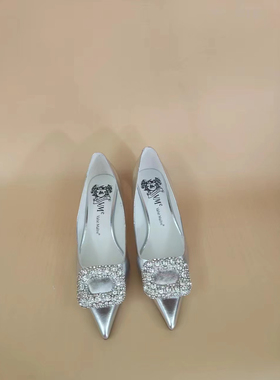 VME/舞魅2024年春季水钻方扣尖头显瘦低跟浅口单鞋VS24A3106