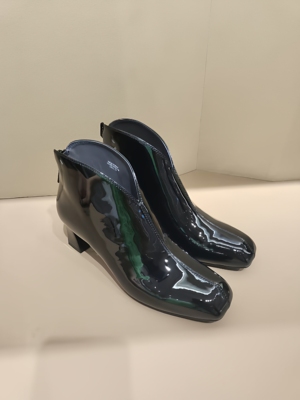 VME舞魅新款真皮时尚女英伦风复古短筒靴VS25D1835