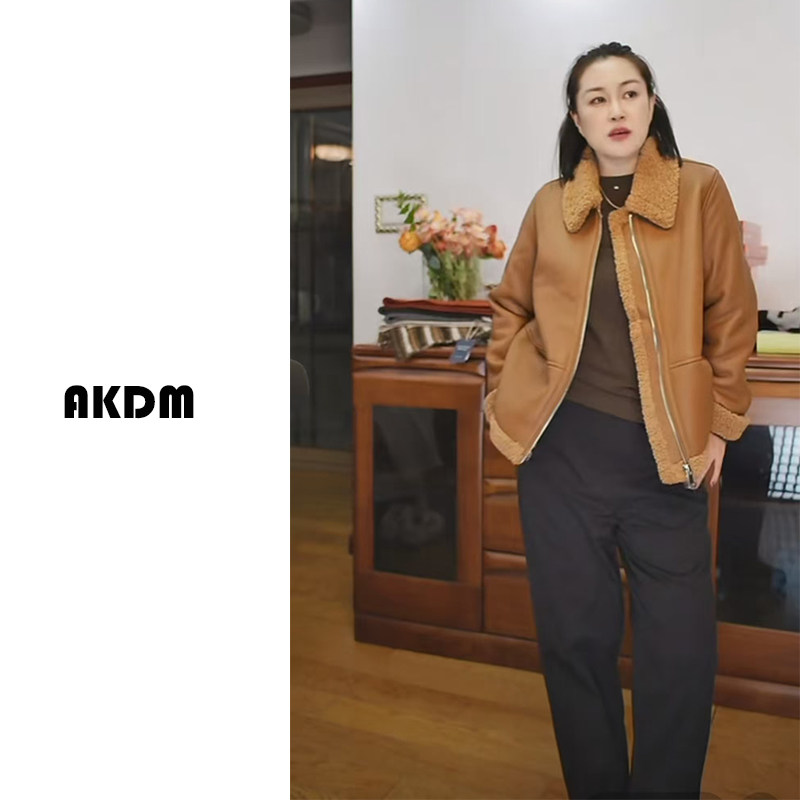 AKDM皮毛一体冬季保暖厚款短外套女士机车服8879