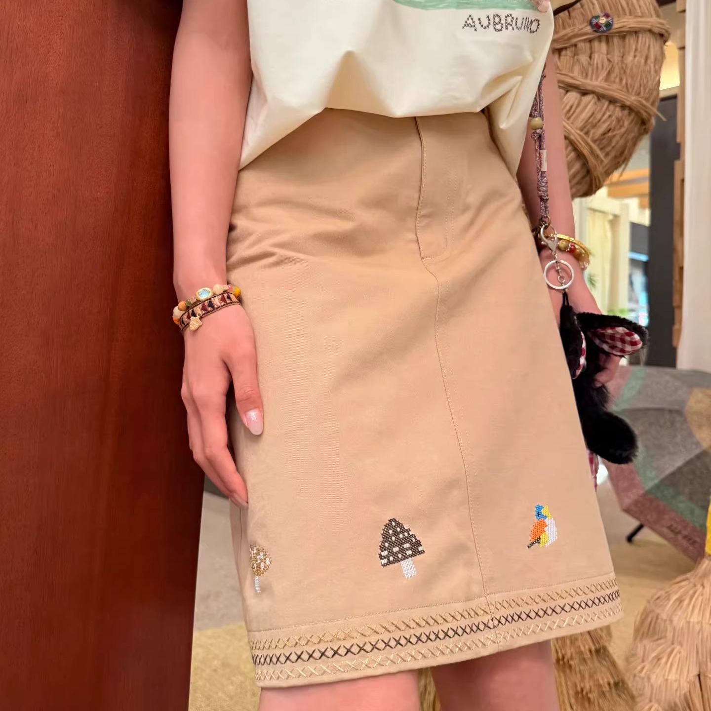 高版本定制25早秋新款刺绣工装半身裙设计师品牌民族风百搭A字裙