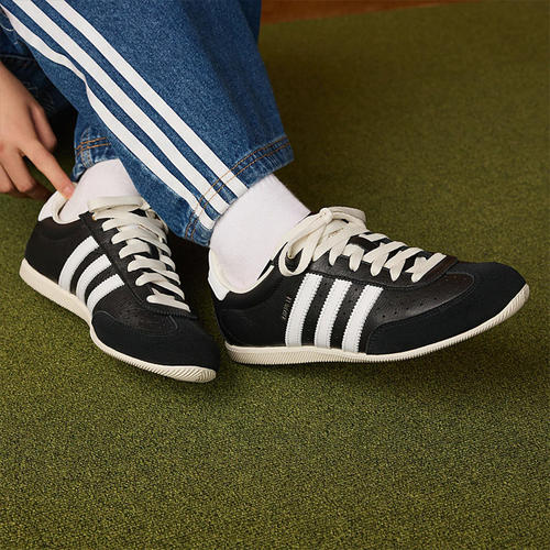 adidas三叶草CHANGLE复古板鞋