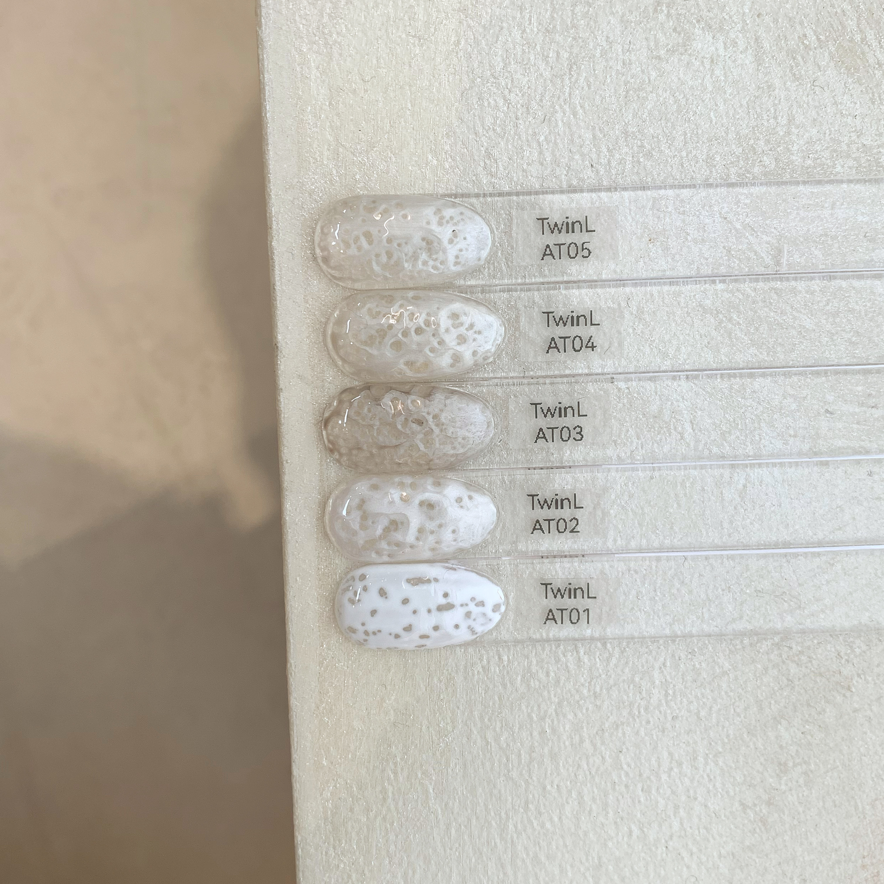 TWINL星陨流光 洞洞胶AT01-05 新款秋冬纹理小套胶岩洞肌理甲油胶