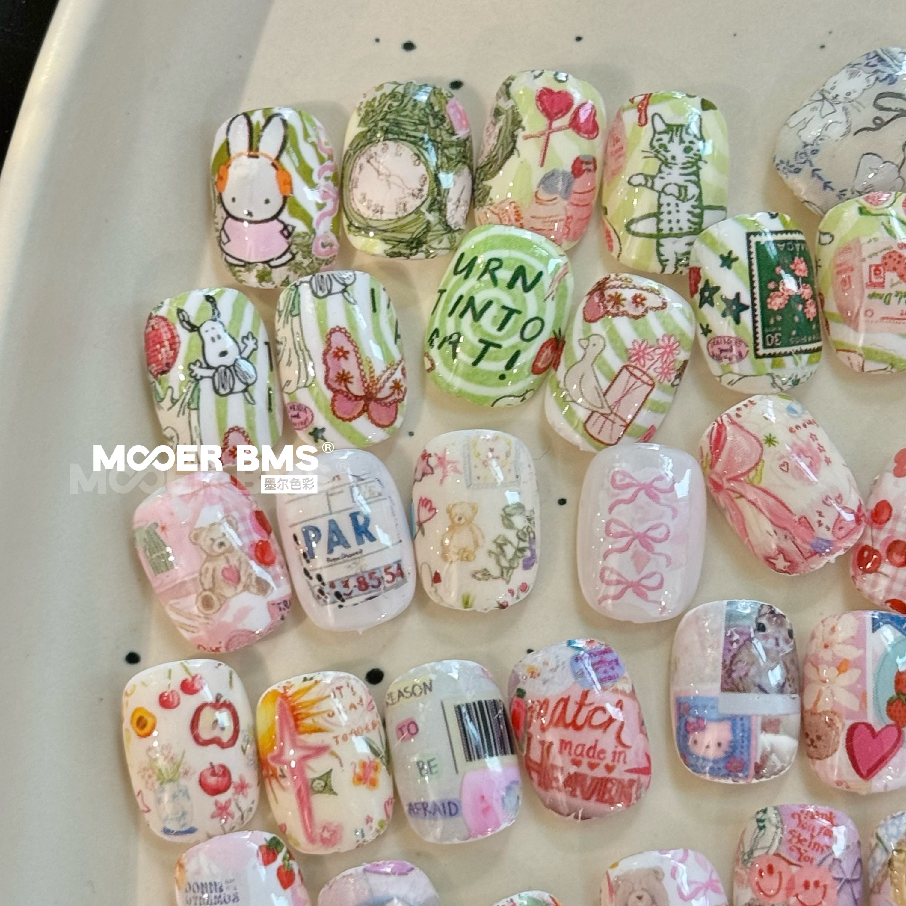 MOOERBMS复古拼贴手帐风美甲转印