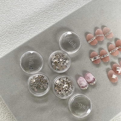 东洲不掉底美甲平底饰品钻 华子平替小圆形钻白色高品饰品钻