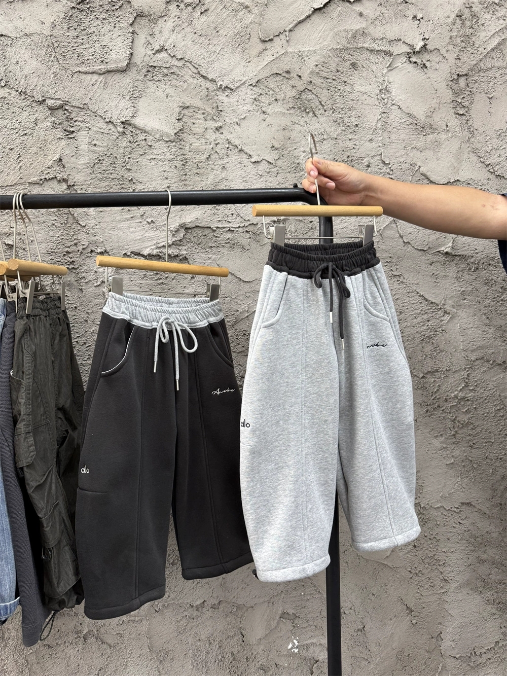 男童加绒裤子一体绒薄绒秋冬季儿童运动裤中童卫裤男孩宝宝春秋款