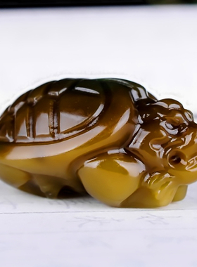 天然新疆和田玉糖玉籽料龙龟手把件