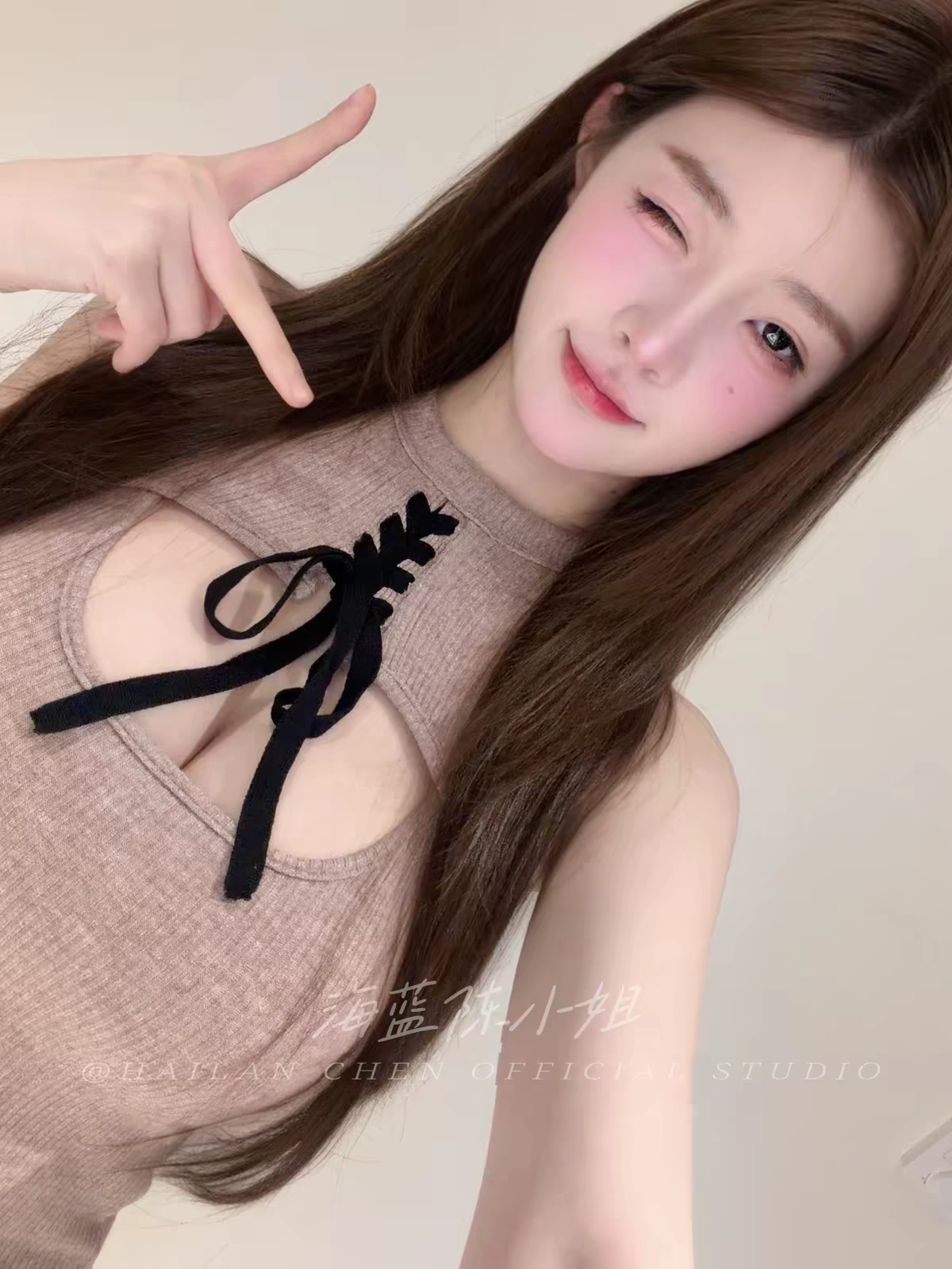 *吸神豪秘笈*假两件挂脖显胸镂空修身吊带小背心打底衫上衣女性感