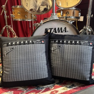 fender电吉他摇滚音箱抱枕复古电视机音箱创意家用抱枕加厚宝宝绒