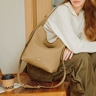 拉菲斯汀大容量水桶包2025新款手提单肩斜挎休闲女包