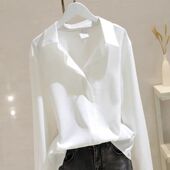 新款 2026春季 百搭设计感小众显瘦垂感缎面上衣 女长袖 白色V领衬衫