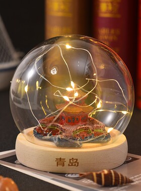 山东青岛栈桥特色旅游纪念品