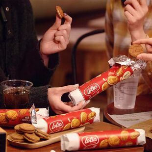 比利时进口biscoff比时咔焦糖夹心饼干牛奶巧克力香草味袋装点心