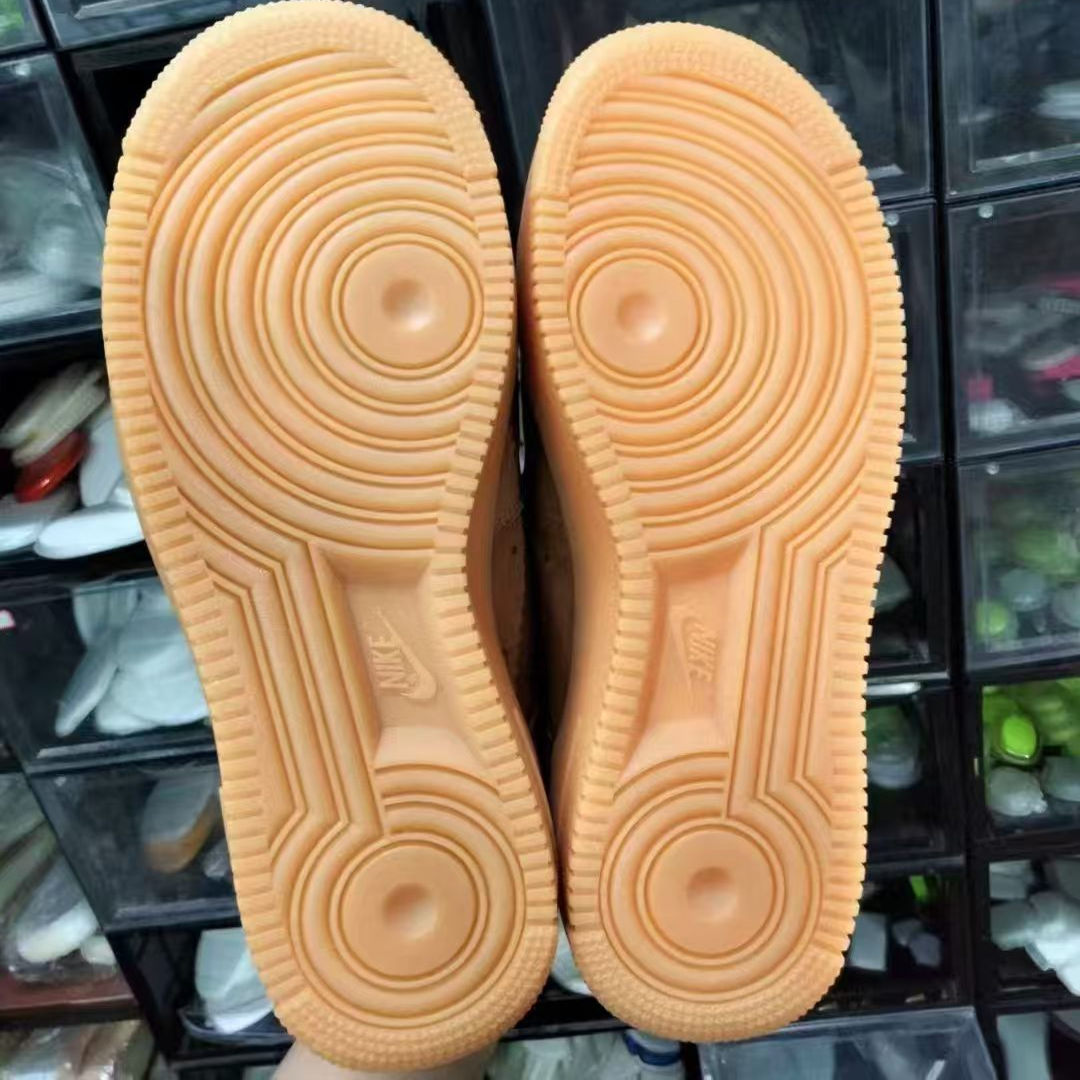 AJ1空军球鞋换底修复大底更换