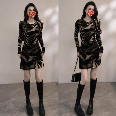 纯欲豹纹时尚性感印花连衣短裙
