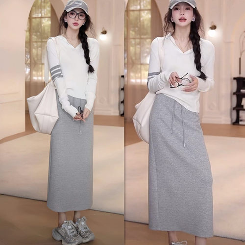 四条纹连帽长袖T恤后开叉半身裙