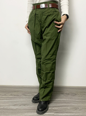 军绿色老式裤子草绿的确良长裤女休闲薄款透气纽扣中老年怀旧裤