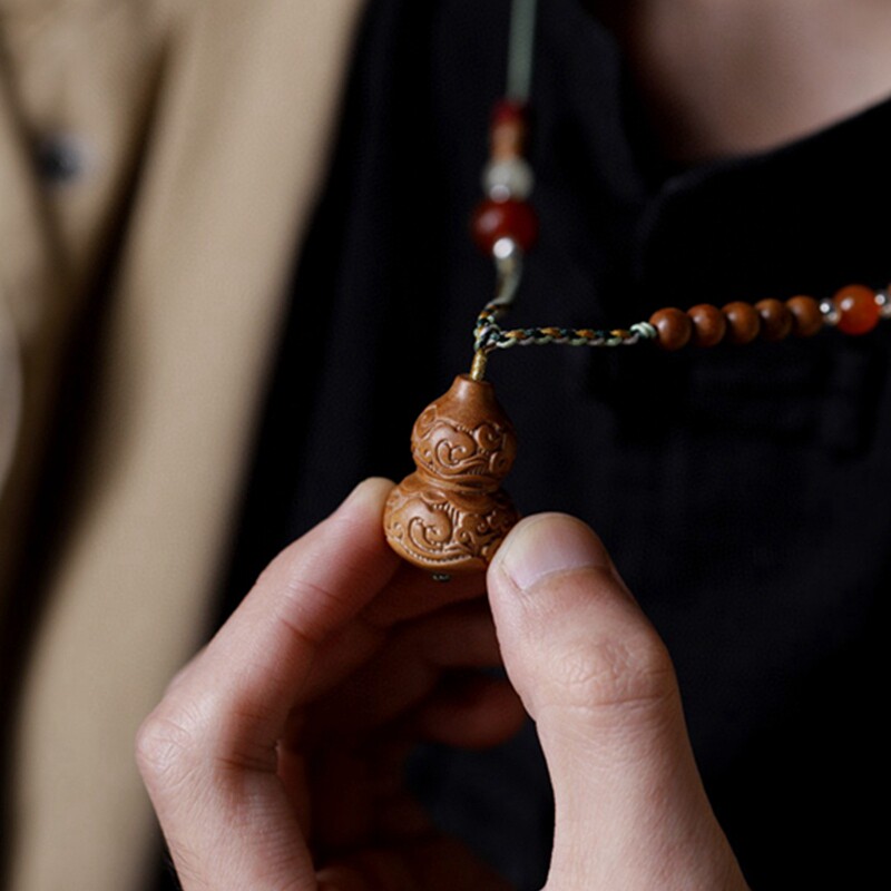 印度老山檀香木雕葫芦挂坠实木雕刻木质项链文玩饰品祥云福禄吊坠