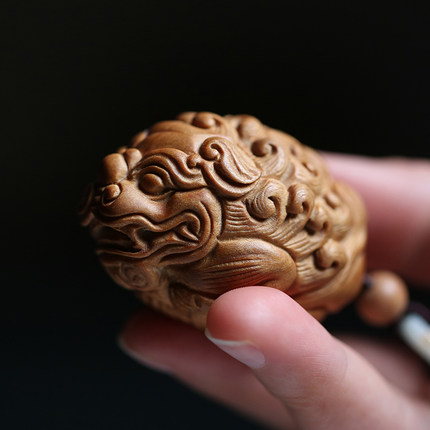 保真印度老山檀香木雕刻饰品实木文玩礼品木质工艺手玩手把件貔貅