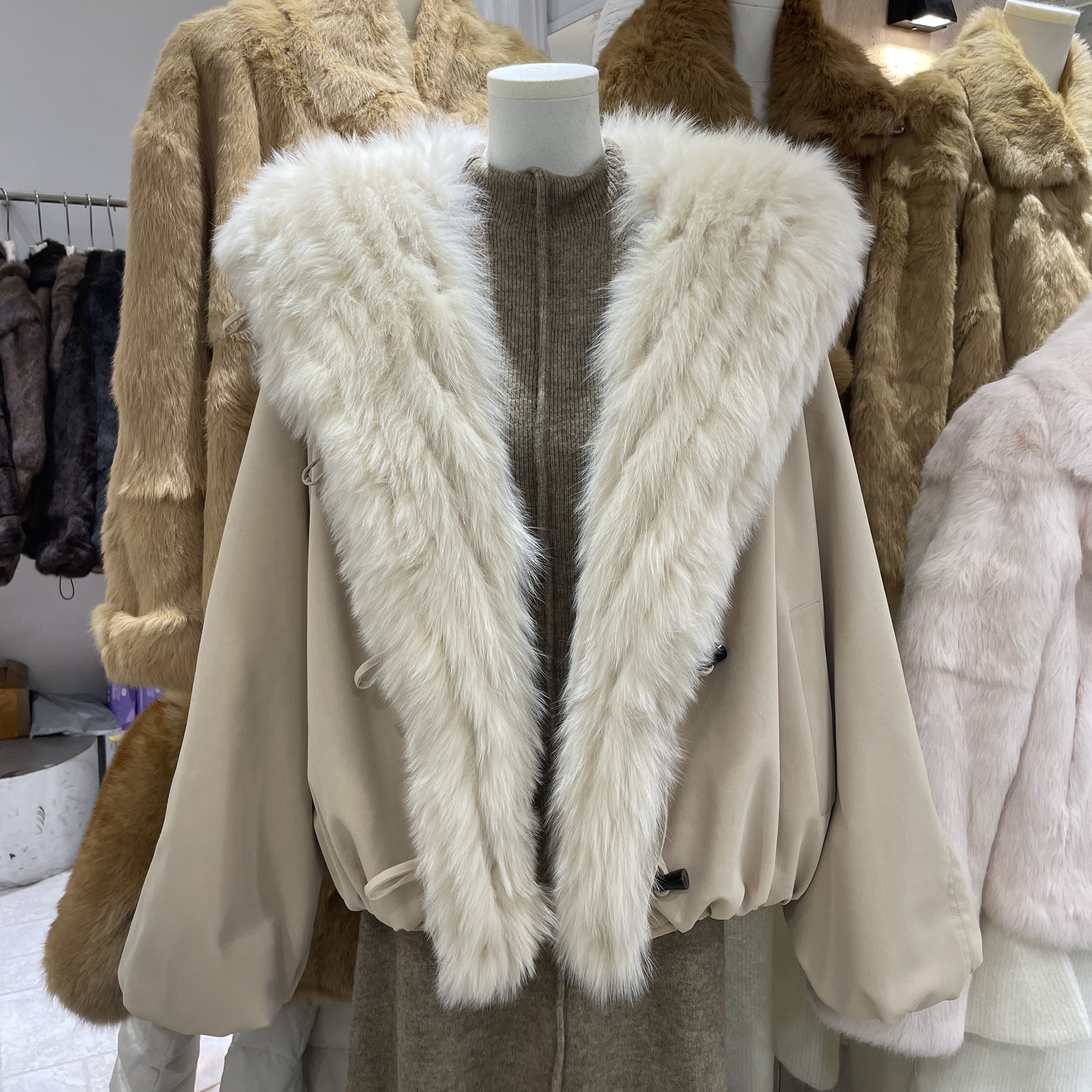 大狐狸毛白鸭绒羽绒派克外套保暖