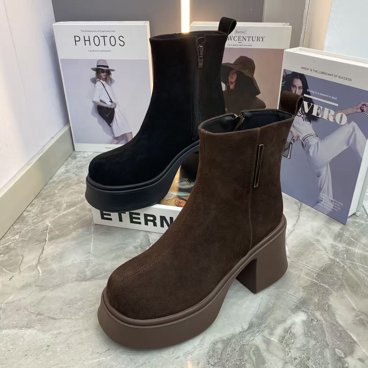 冬季新款女款磨砂牛皮厚底加棉短靴松糕底方跟时尚百搭潮流女短靴