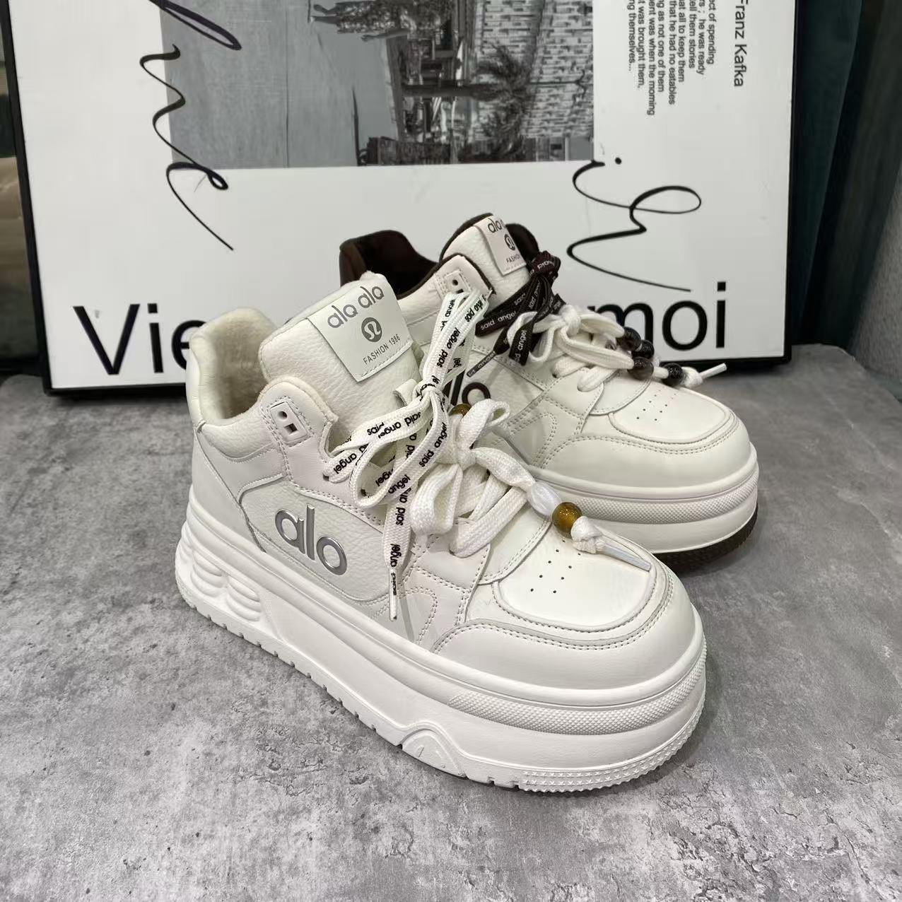 冬季新款女鞋真皮加棉保暖高帮休闲鞋时尚百搭舒适防滑底女鞋