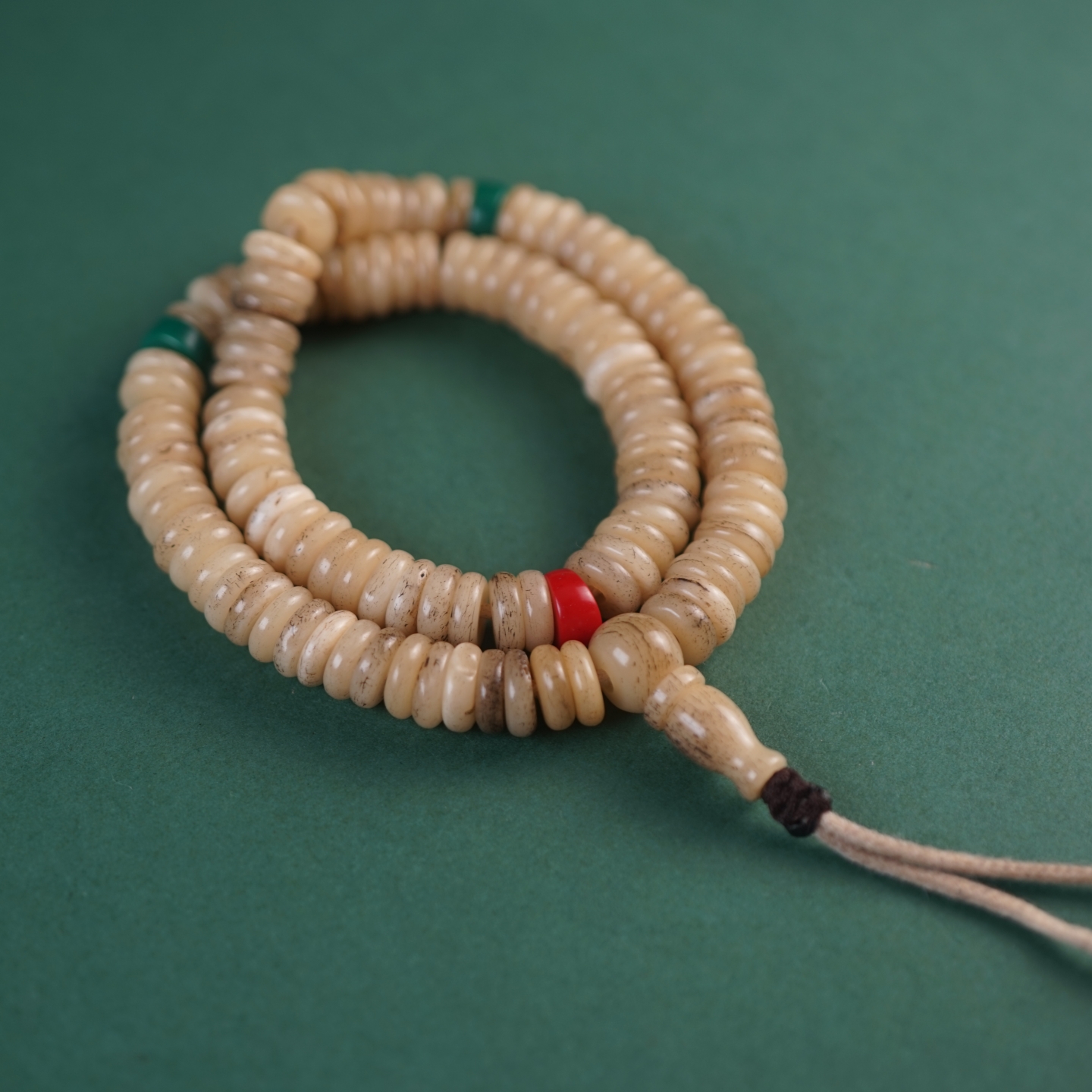 精品10mm西藏传天然灵骨108佛珠手串绕手两圈特殊tt骨珠骨串文玩