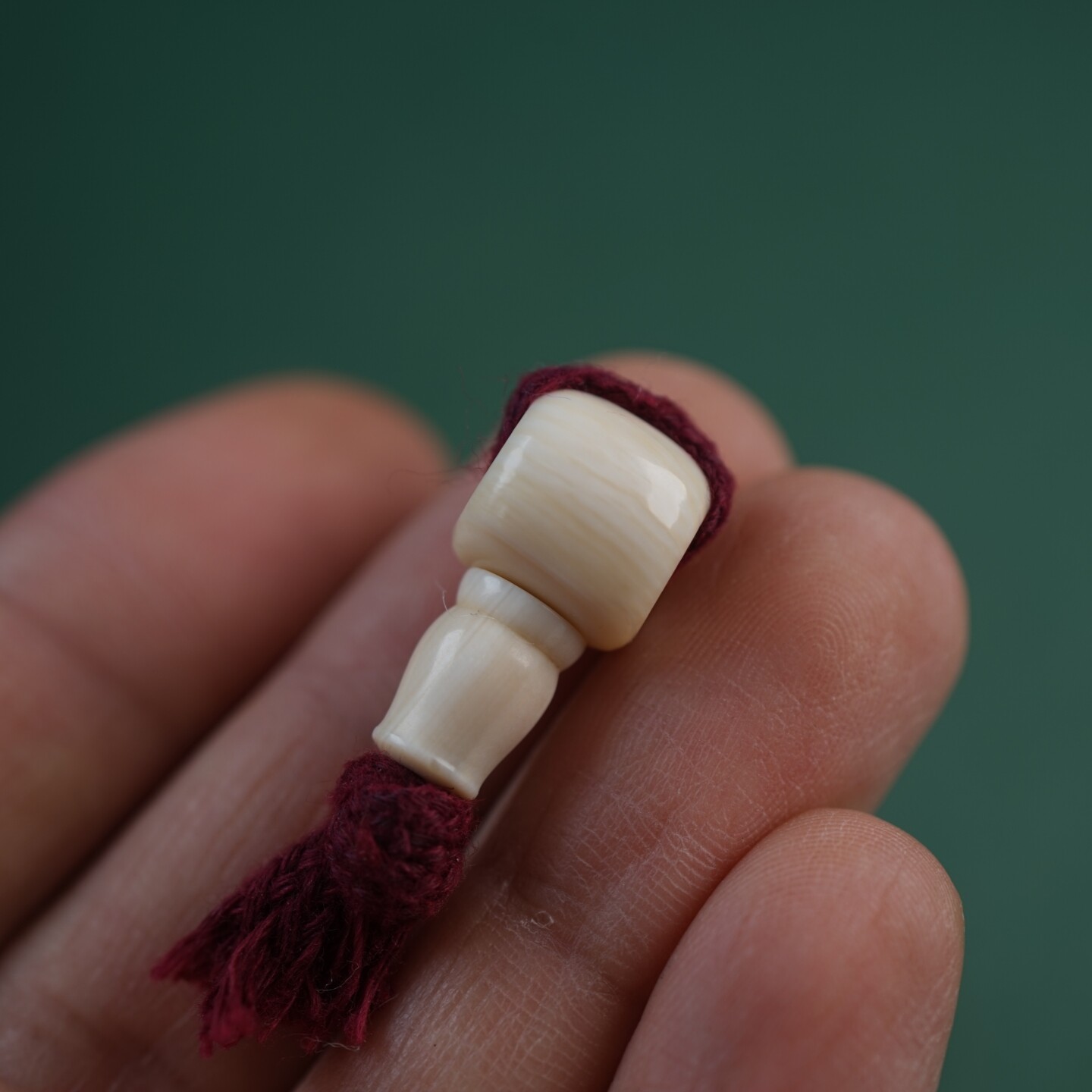 精品12mm牙雕三通配珠西藏传手工猛犸佛头配饰文玩配珠菩提隔珠