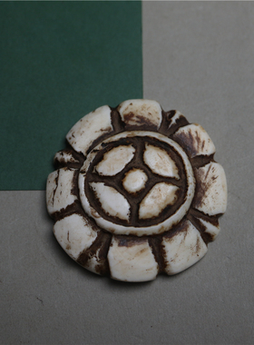 〓包老〓清代西藏手工白色海螺雕刻藏式手雕格桑花扣吊坠民族配饰