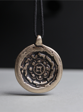 藏传手工纯铜八卦随身护佑吊坠