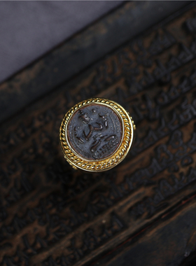 复刻西藏天铁托甲黑四臂观音戒指