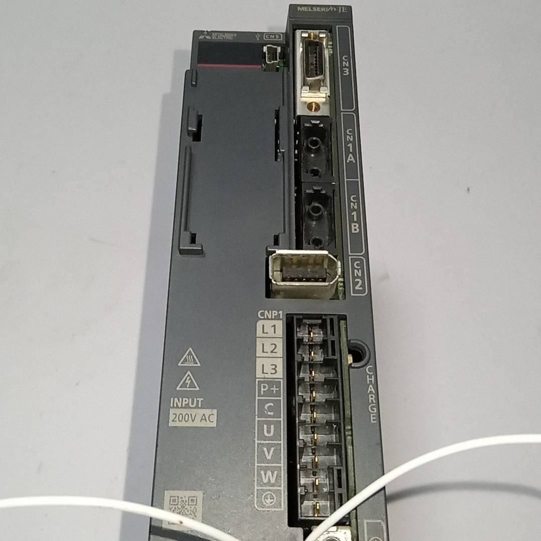 议价-三菱 MR-JE-20B 17年 伺服驱动器 ，200W功率