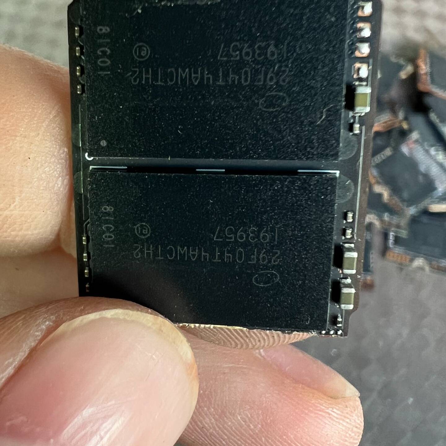 议价-intel 29F04T4AWCTH2 512GB 300-