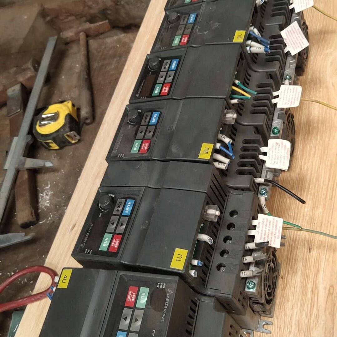 议价-二手9新台达EL系列变频器 VFD022EL43A 380v