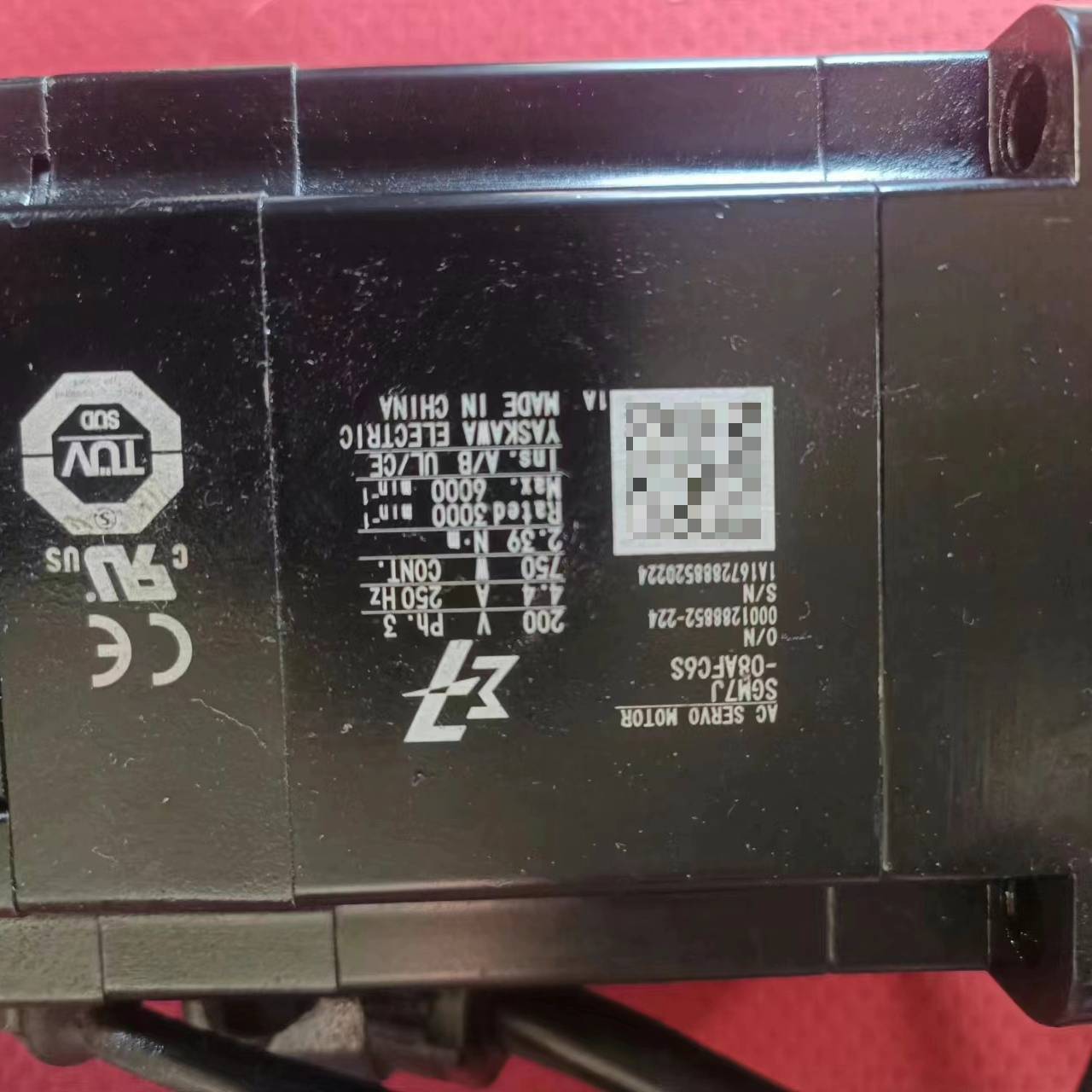 议价-安川SGM7J-08AFC6S，伺服电机一台，设备拆