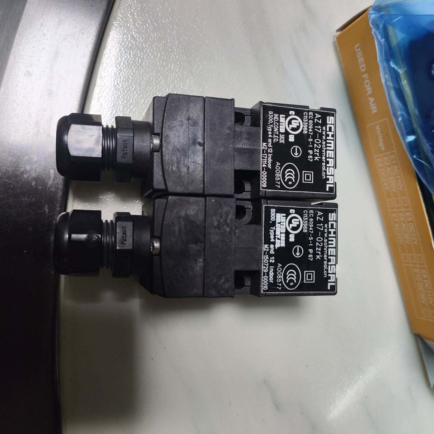 议价-施迈赛安全门限位开关AZ17-02ZK，几乎全