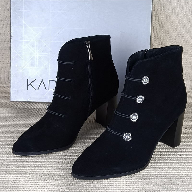 卡迪娜撤柜断码处理真皮女靴粗跟