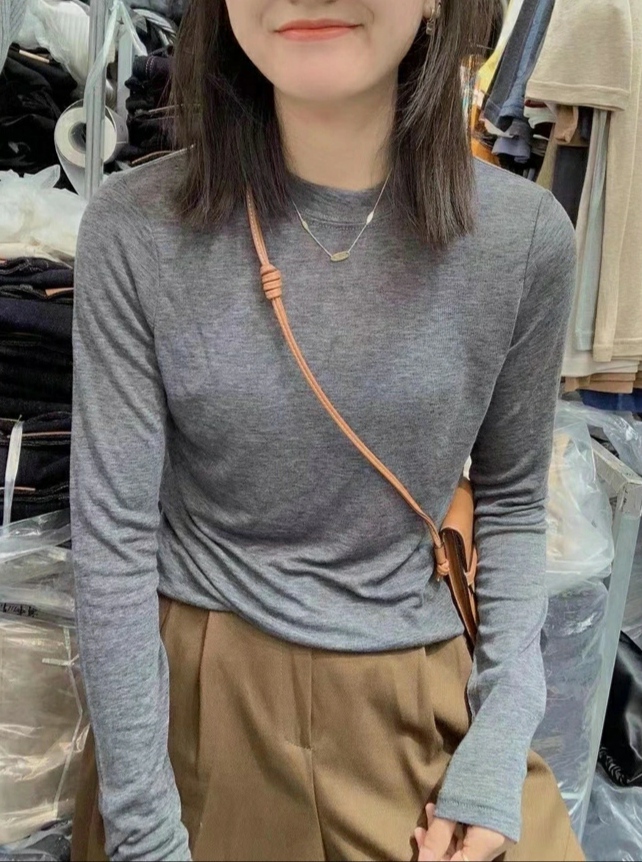 欧洲站2024春秋新款欧韩亲肤灰色薄针织上衣天丝羊毛打底衫女内搭