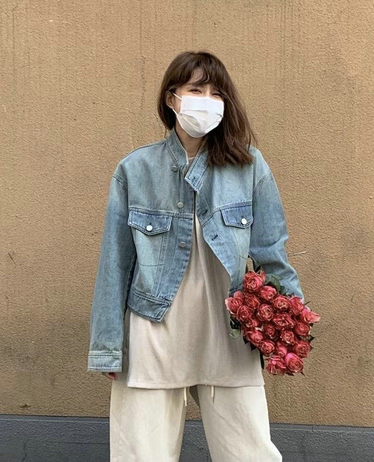 欧洲站2023春季新款欧货复古立领短款宽松牛仔衣女时髦显瘦外套潮