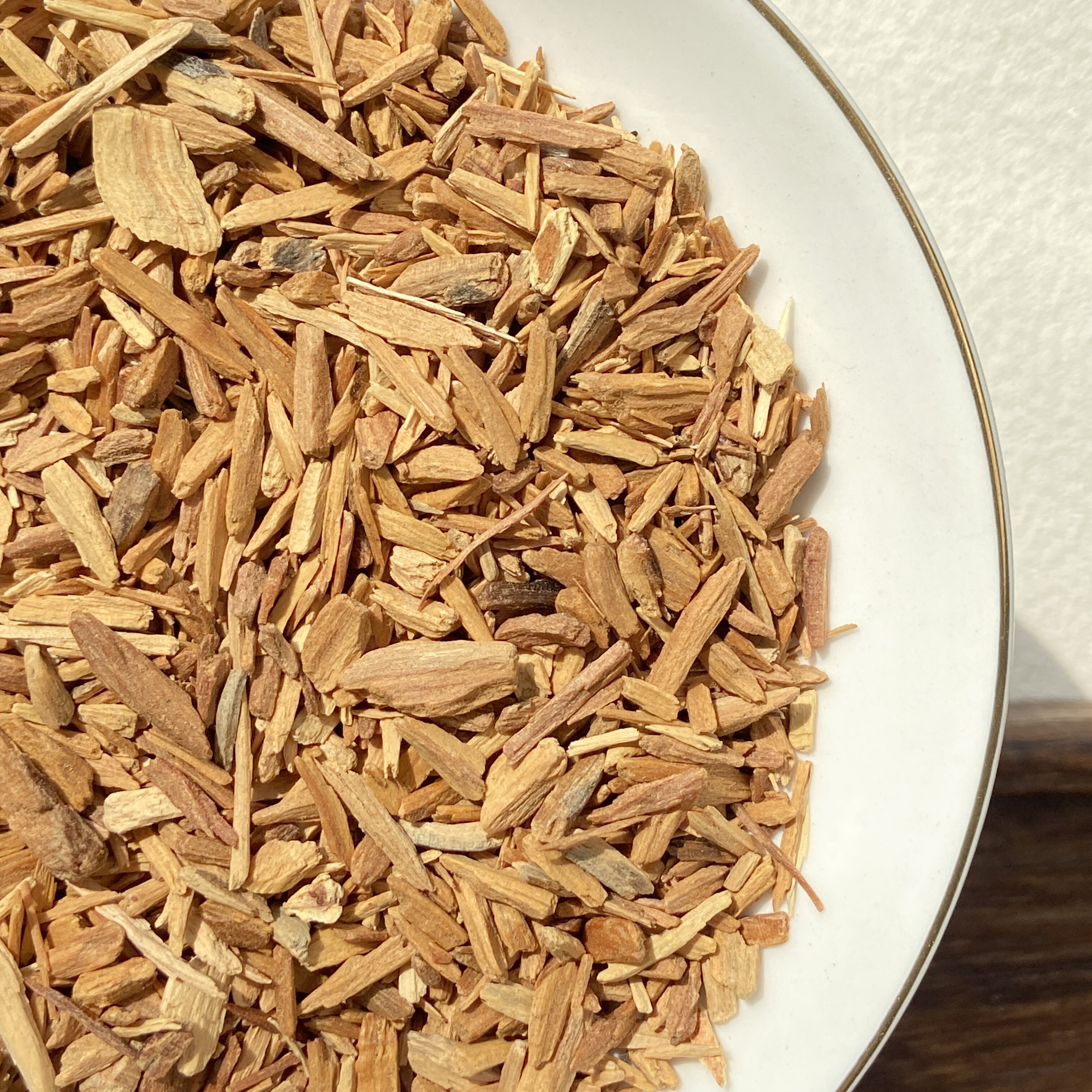 天然西澳洲檀香颗粒碎料碎屑木屑枯木陈化米粒香薰香料电熏香包用