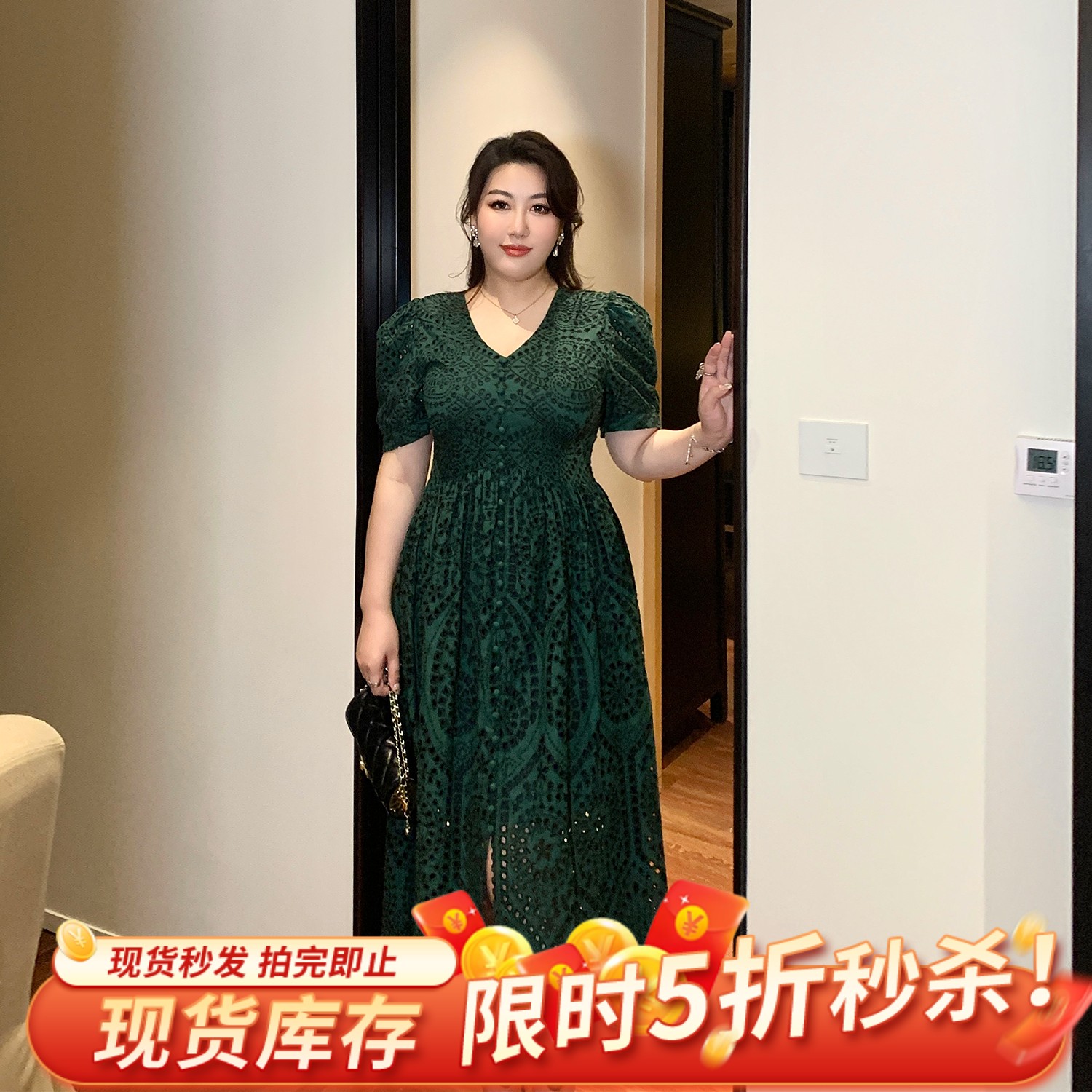 大码女装高端刺绣重工复古连衣裙