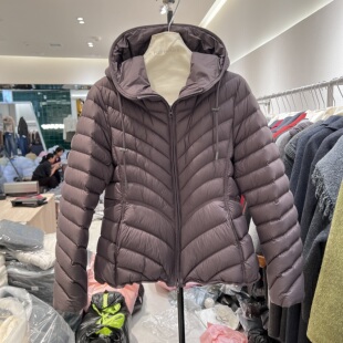 口袋吸扣～收腰显瘦羽绒服女短款连帽轻薄排骨小矮个子外套2026冬