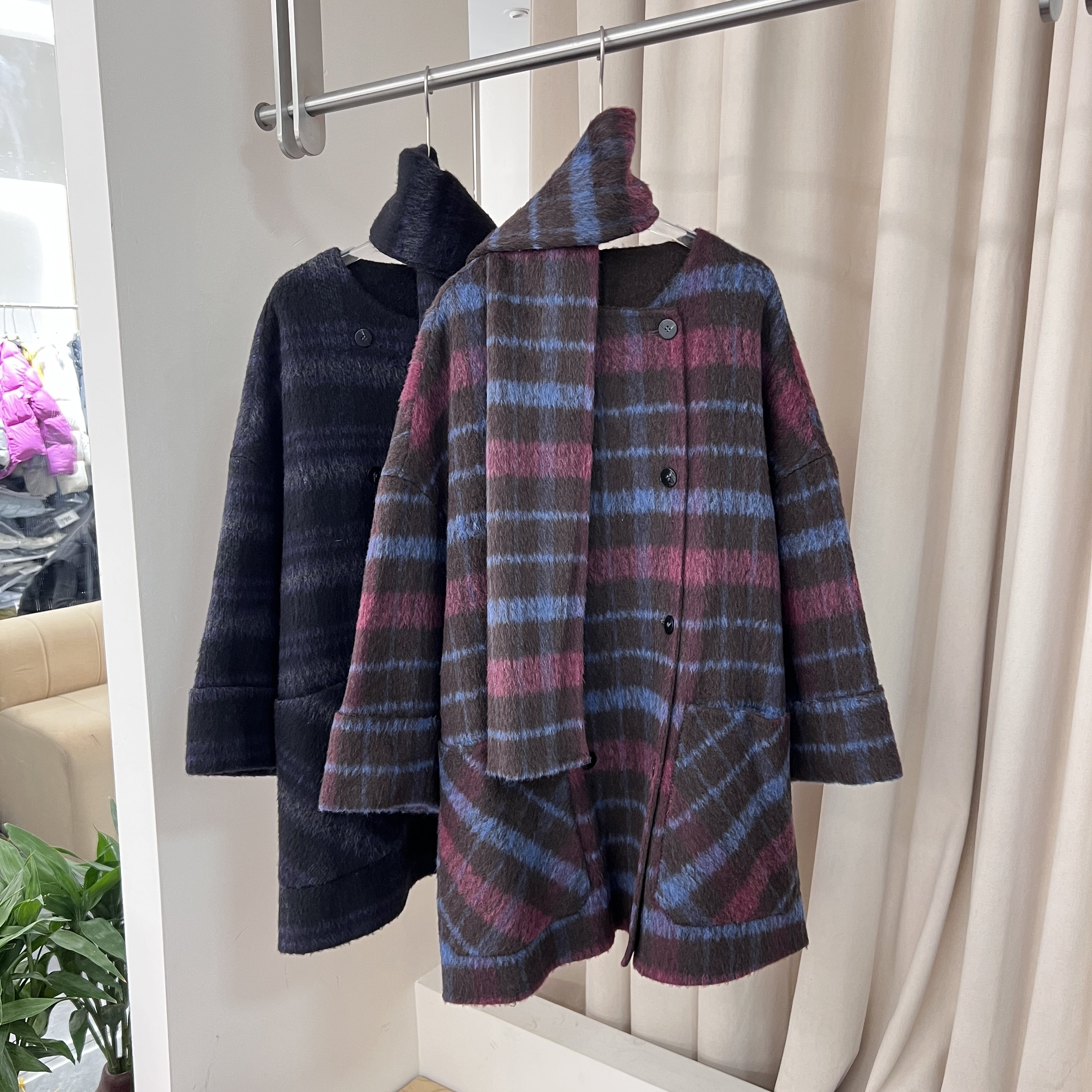 2025冬新款格子毛呢大衣女装气质韩系中长款围巾加厚毛呢外套9878