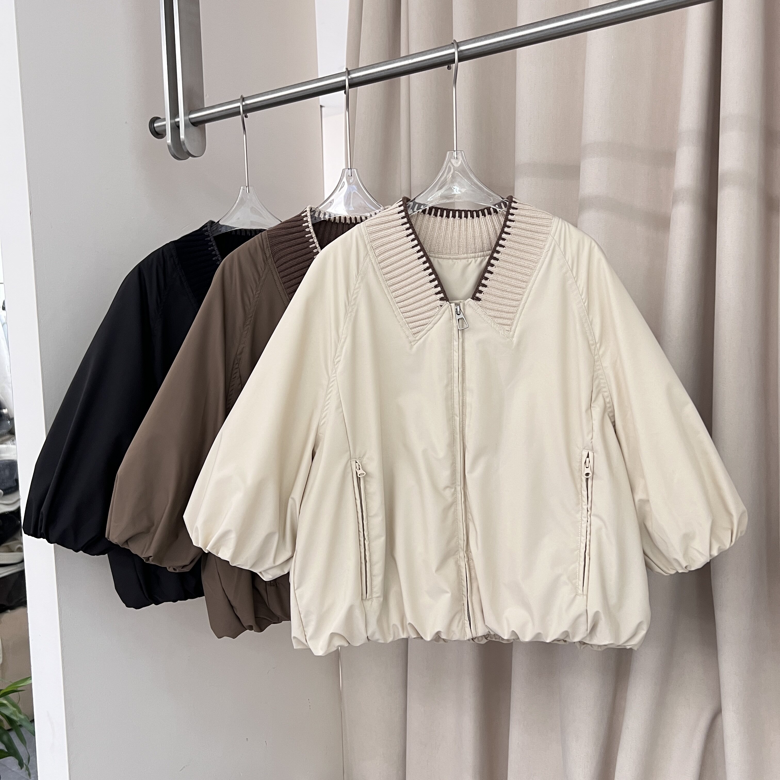 高端新款螺纹七分袖洋气轻薄羽绒服2026秋冬新款90白鸭绒厚外套女