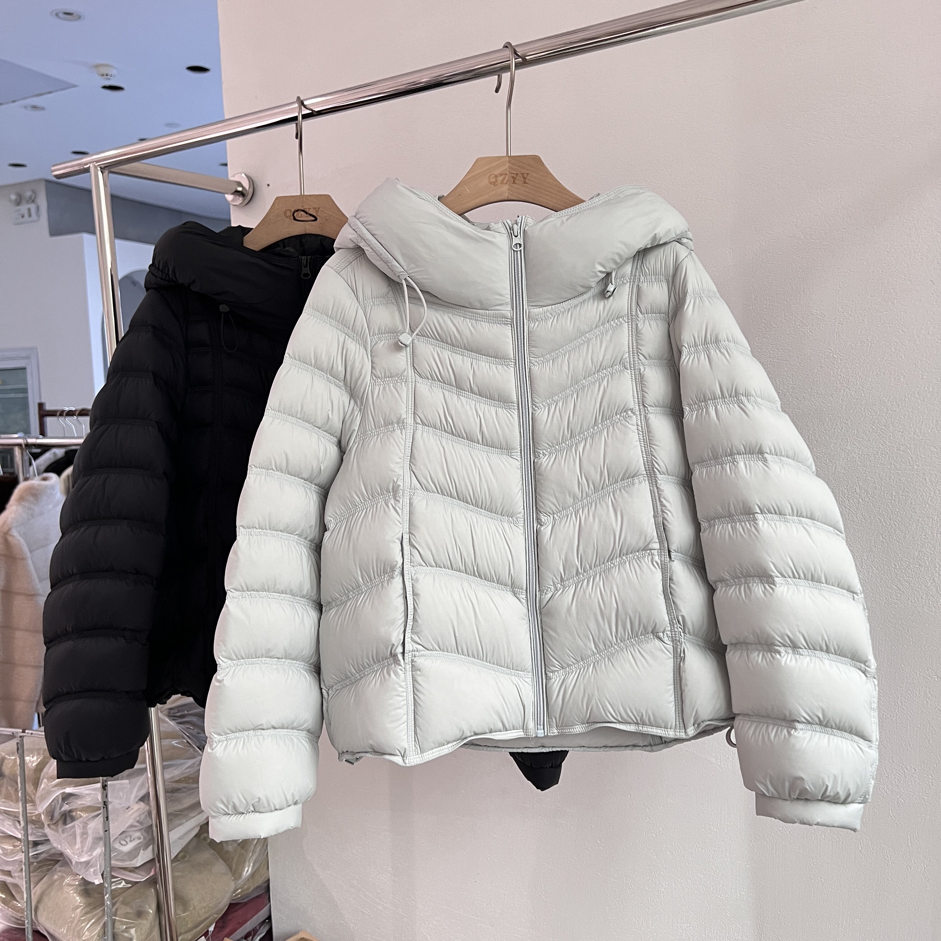 2026新款冬季羽绒服女款显瘦时髦大廓形小个子连帽短款外套