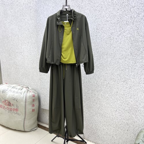 立领短款外套阔腿裤套装女2026秋季宽松抽绳工装风遮肉显瘦三件套