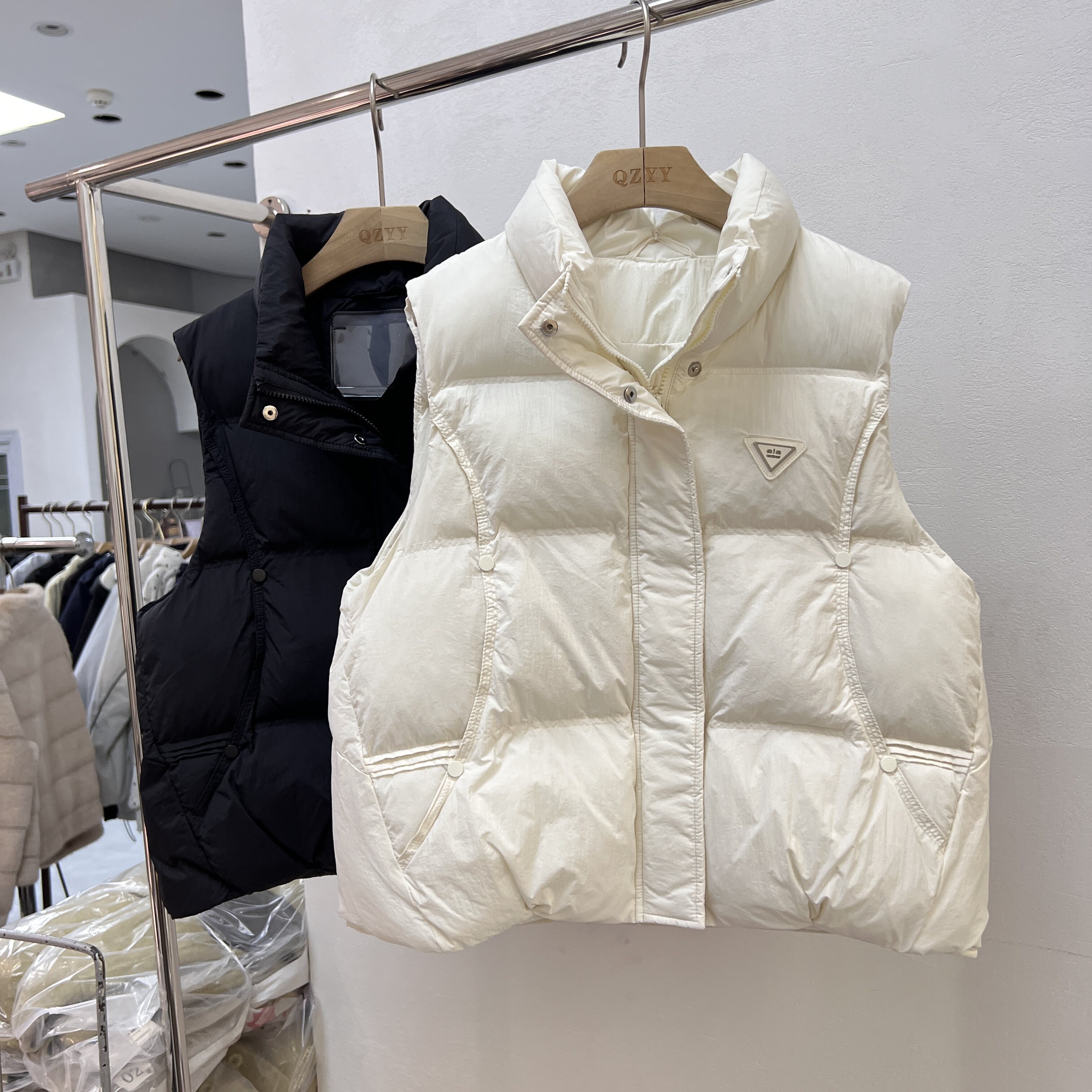 2026秋冬新款韩版宽松显瘦立领拼接马甲女时尚百搭坎肩背心潮